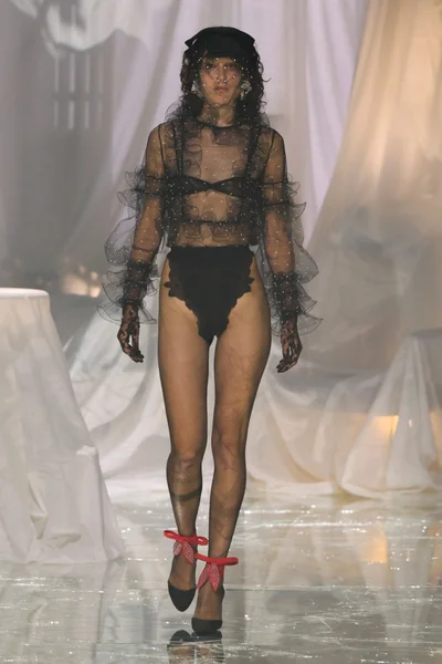 Look 50